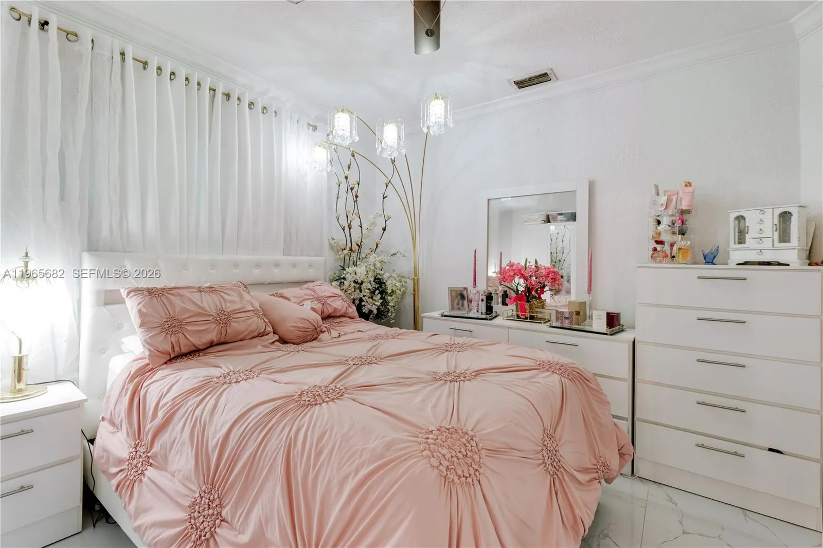 351 E 13th St, Hialeah, Florida 33010, Hialeah, Florida 33010, 4 Bedrooms Bedrooms, ,3 BathroomsBathrooms,Residential,For Sale,351 E 13th St, Hialeah, Florida 33010,A11965682