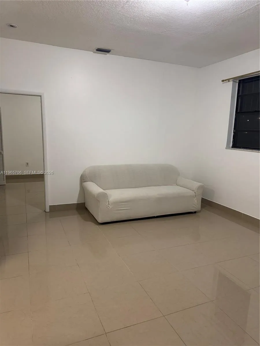 16200 Sw 97th Ave Effi, Miami, Florida 33157, Miami, Florida 33157, 1 Bedroom Bedrooms, ,1 BathroomBathrooms,Residential Lease,For Rent,16200 Sw 97th Ave Effi, Miami, Florida 33157,A11965706