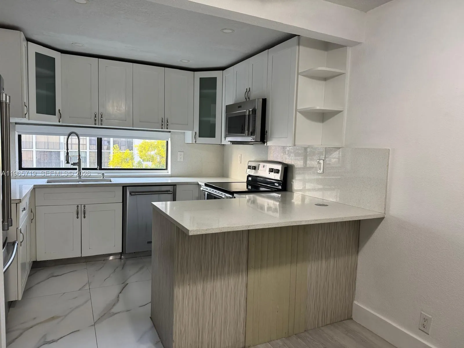 17021 N Bay Rd 627, Sunny Isles Beach, Florida 331, Sunny Isles Beach, Florida 33160, 1 Bedroom Bedrooms, ,1 BathroomBathrooms,Residential Lease,For Rent,17021 N Bay Rd 627, Sunny Isles Beach, Florida 331,A11965719