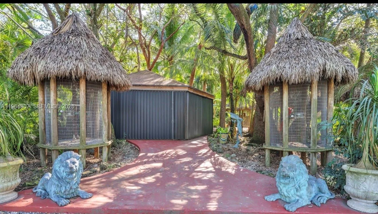 15425 Sw 268th St, Homestead, Florida 33032, Homestead, Florida 33032, 6 Bedrooms Bedrooms, ,3 BathroomsBathrooms,Residential,For Sale,15425 Sw 268th St, Homestead, Florida 33032,A11964807