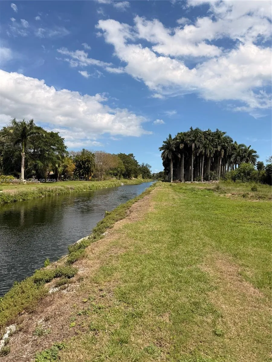 15425 Sw 268th St, Homestead, Florida 33032, Homestead, Florida 33032, 6 Bedrooms Bedrooms, ,3 BathroomsBathrooms,Residential,For Sale,15425 Sw 268th St, Homestead, Florida 33032,A11964807