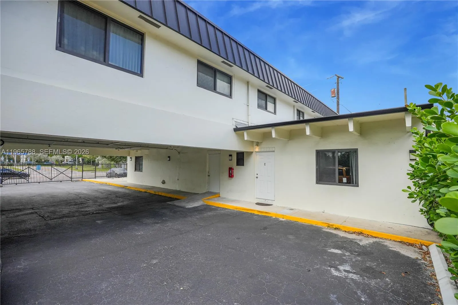 5980 Sw 40th Ave C, Dania Beach, Florida 33312, Dania Beach, Florida 33312, 1 Bedroom Bedrooms, ,2 BathroomsBathrooms,Residential Lease,For Rent,5980 Sw 40th Ave C, Dania Beach, Florida 33312,A11965788