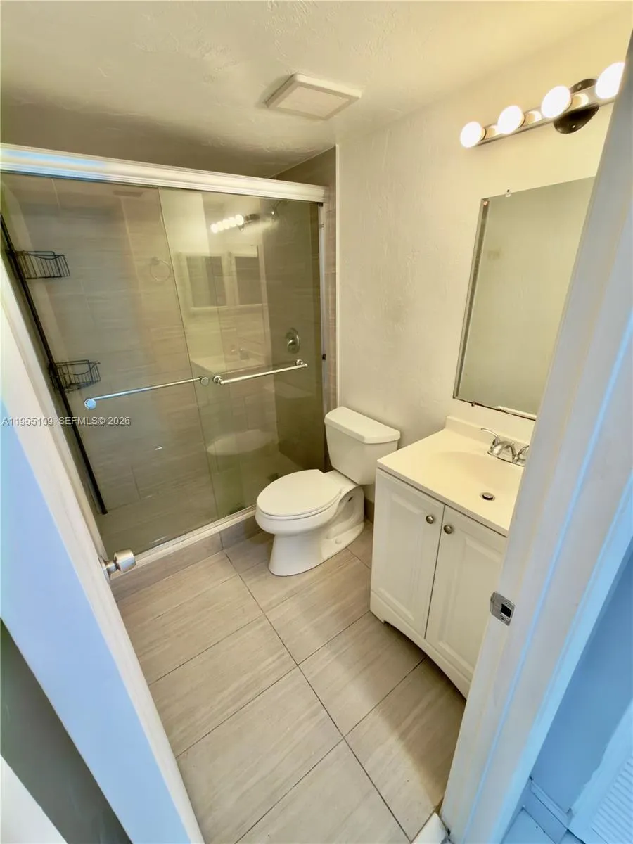 1086 N Hiatus Rd 1086, Pembroke Pines, Florida 330, Pembroke Pines, Florida 33026, 2 Bedrooms Bedrooms, ,2 BathroomsBathrooms,Residential Lease,For Rent,1086 N Hiatus Rd 1086, Pembroke Pines, Florida 330,A11965109
