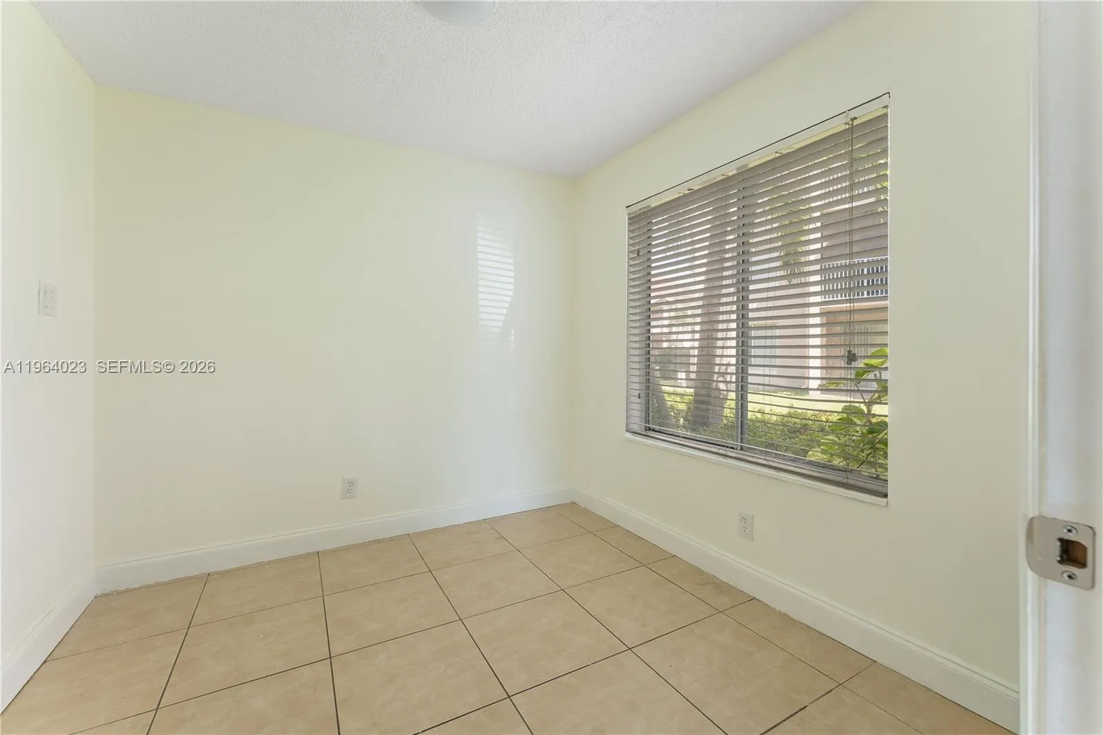 10521 Sw 157th Pl 102, Miami, Florida 33196, Miami, Florida 33196, 1 Bedroom Bedrooms, ,1 BathroomBathrooms,Residential,For Sale,10521 Sw 157th Pl 102, Miami, Florida 33196,A11964023