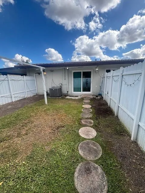 13265 Sw 53rd St 2, Miami, Florida 33175, Miami, Florida 33175, 1 Bedroom Bedrooms, ,1 BathroomBathrooms,Residential Lease,For Rent,13265 Sw 53rd St 2, Miami, Florida 33175,A11965855