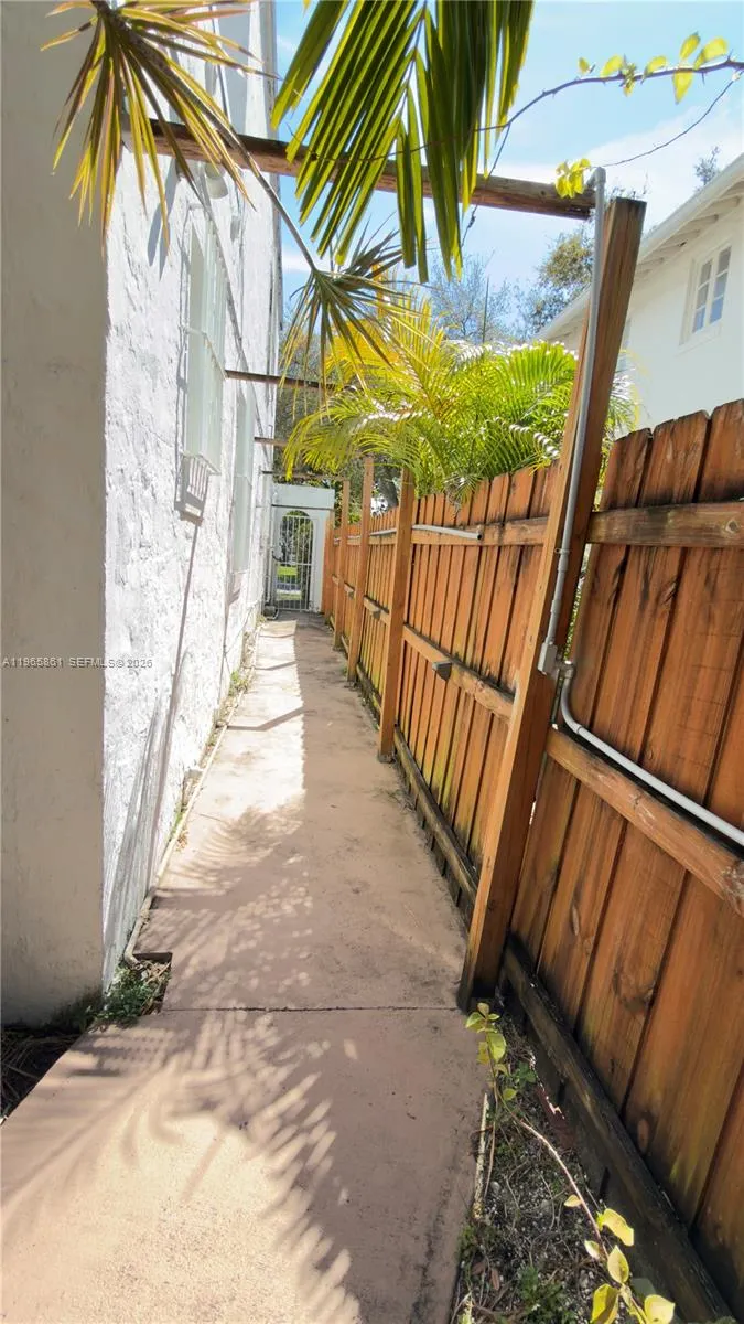 1545 Nw 8th Ter, Miami, Florida 33125, Miami, Florida 33125, 4 Bedrooms Bedrooms, ,2 BathroomsBathrooms,Residential,For Sale,1545 Nw 8th Ter, Miami, Florida 33125,A11965861