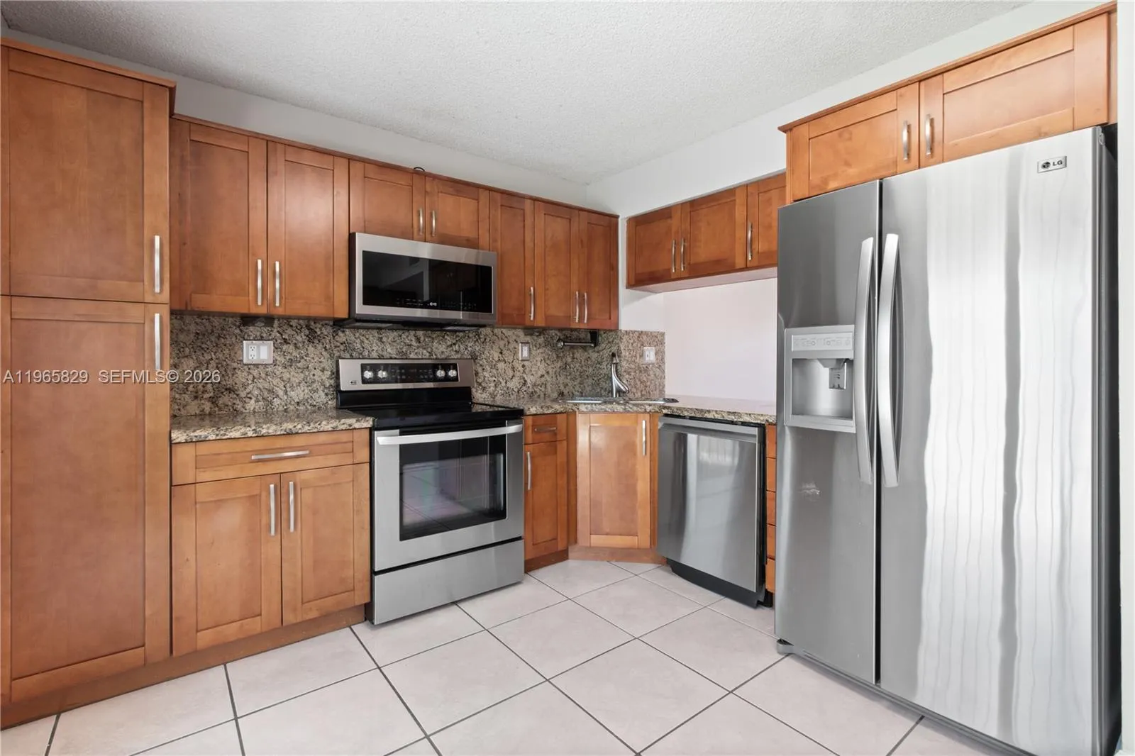 2162 W 60th St 14203, Hialeah, Florida 33016, Hialeah, Florida 33016, 3 Bedrooms Bedrooms, ,2 BathroomsBathrooms,Residential Lease,For Rent,2162 W 60th St 14203, Hialeah, Florida 33016,A11965829