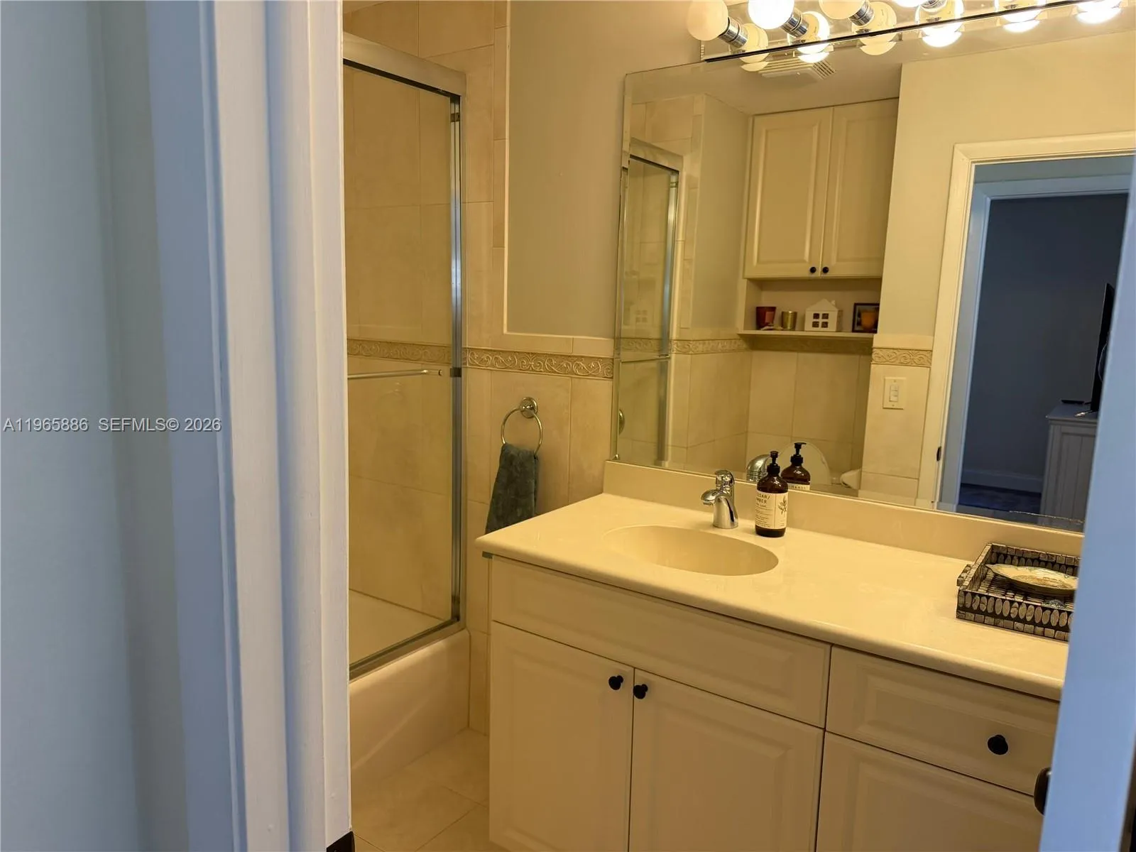 2925 E Aviary Dr, Cooper City, Florida 33026, Cooper City, Florida 33026, 3 Bedrooms Bedrooms, 1 Room Rooms,2 BathroomsBathrooms,Residential,For Sale,2925 E Aviary Dr, Cooper City, Florida 33026,A11965886