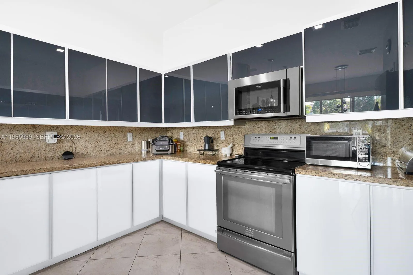 10824 Nw 84th St 10824, Doral, Florida 33178, Doral, Florida 33178, 4 Bedrooms Bedrooms, ,3 BathroomsBathrooms,Residential Lease,For Rent,10824 Nw 84th St 10824, Doral, Florida 33178,A11965939