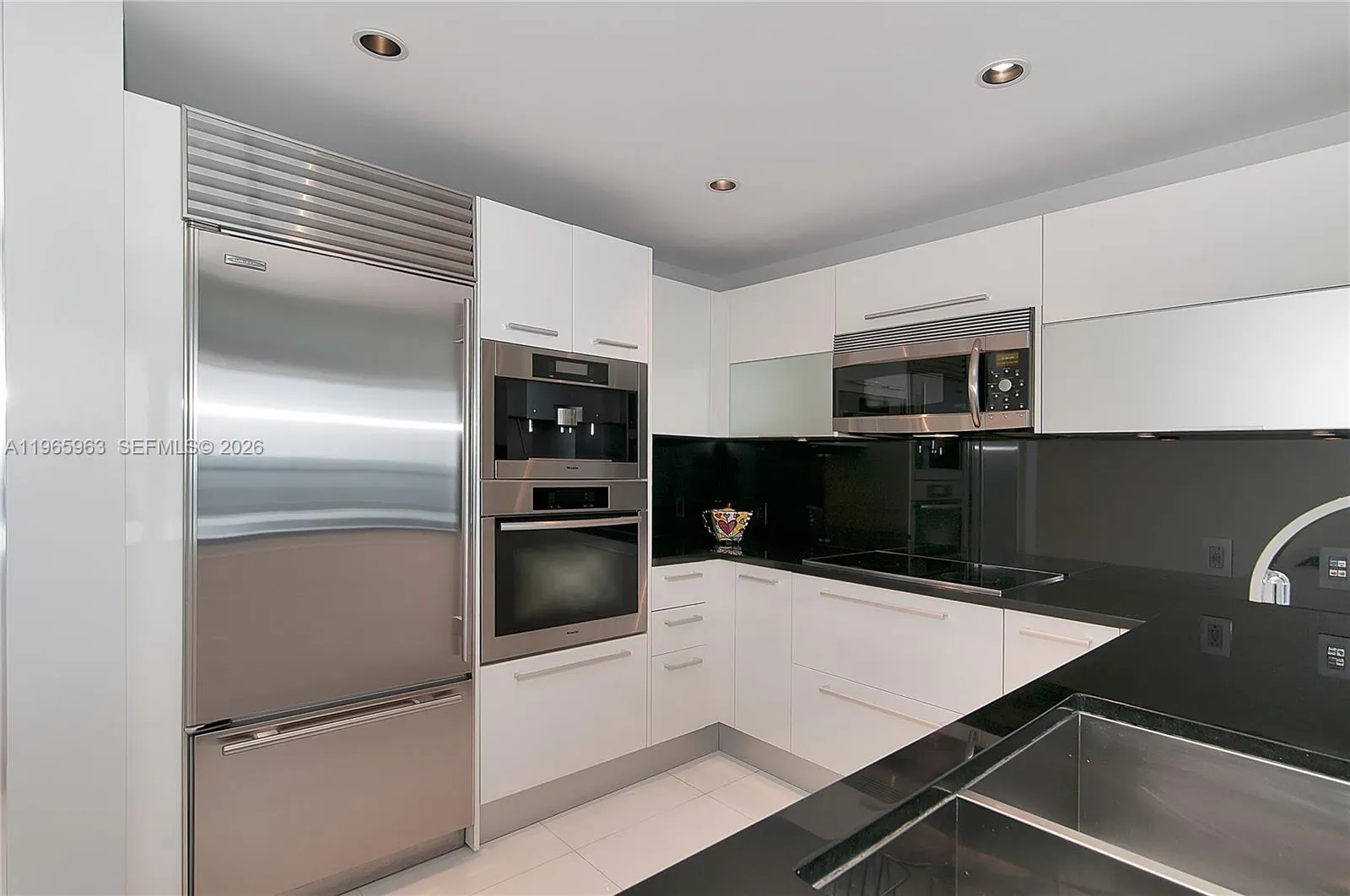 17121 Collins Ave 1707, Sunny Isles Beach, Florida, Sunny Isles Beach, Florida 33160, 1 Bedroom Bedrooms, ,2 BathroomsBathrooms,Residential Lease,For Rent,17121 Collins Ave 1707, Sunny Isles Beach, Florida,A11965963