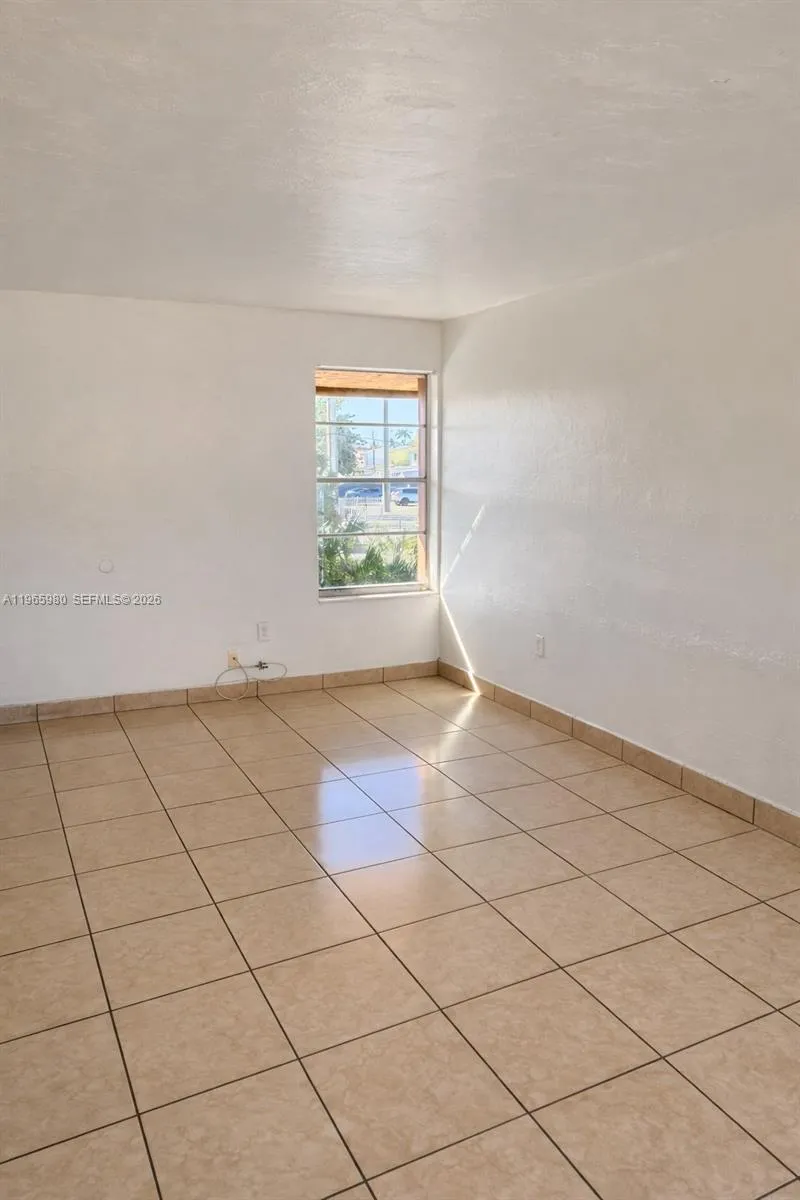 6850 W 14th Ct 12b, Hialeah, Florida 33014, Hialeah, Florida 33014, 1 Bedroom Bedrooms, ,1 BathroomBathrooms,Residential Lease,For Rent,6850 W 14th Ct 12b, Hialeah, Florida 33014,A11965980