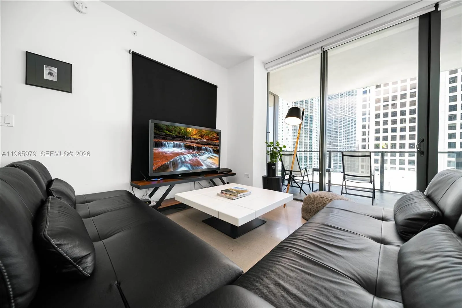 68 Se 6th St 1201, Miami, Florida 33131, Miami, Florida 33131, 2 Bedrooms Bedrooms, ,2 BathroomsBathrooms,Residential,For Sale,68 Se 6th St 1201, Miami, Florida 33131,A11965979
