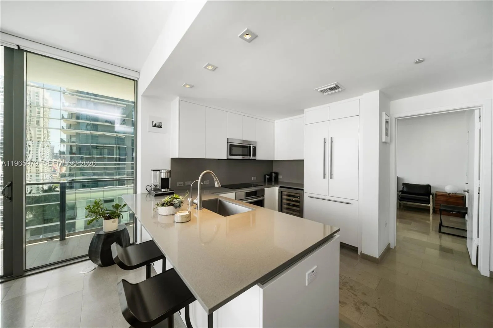 68 Se 6th St 1201, Miami, Florida 33131, Miami, Florida 33131, 2 Bedrooms Bedrooms, ,2 BathroomsBathrooms,Residential,For Sale,68 Se 6th St 1201, Miami, Florida 33131,A11965979