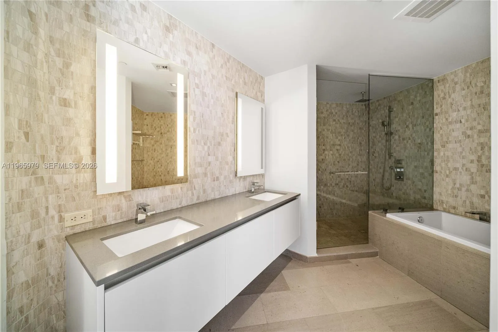 68 Se 6th St 1201, Miami, Florida 33131, Miami, Florida 33131, 2 Bedrooms Bedrooms, ,2 BathroomsBathrooms,Residential,For Sale,68 Se 6th St 1201, Miami, Florida 33131,A11965979