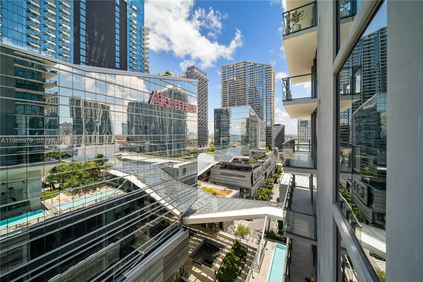 68 Se 6th St 1201, Miami, Florida 33131, Miami, Florida 33131, 2 Bedrooms Bedrooms, ,2 BathroomsBathrooms,Residential,For Sale,68 Se 6th St 1201, Miami, Florida 33131,A11965979