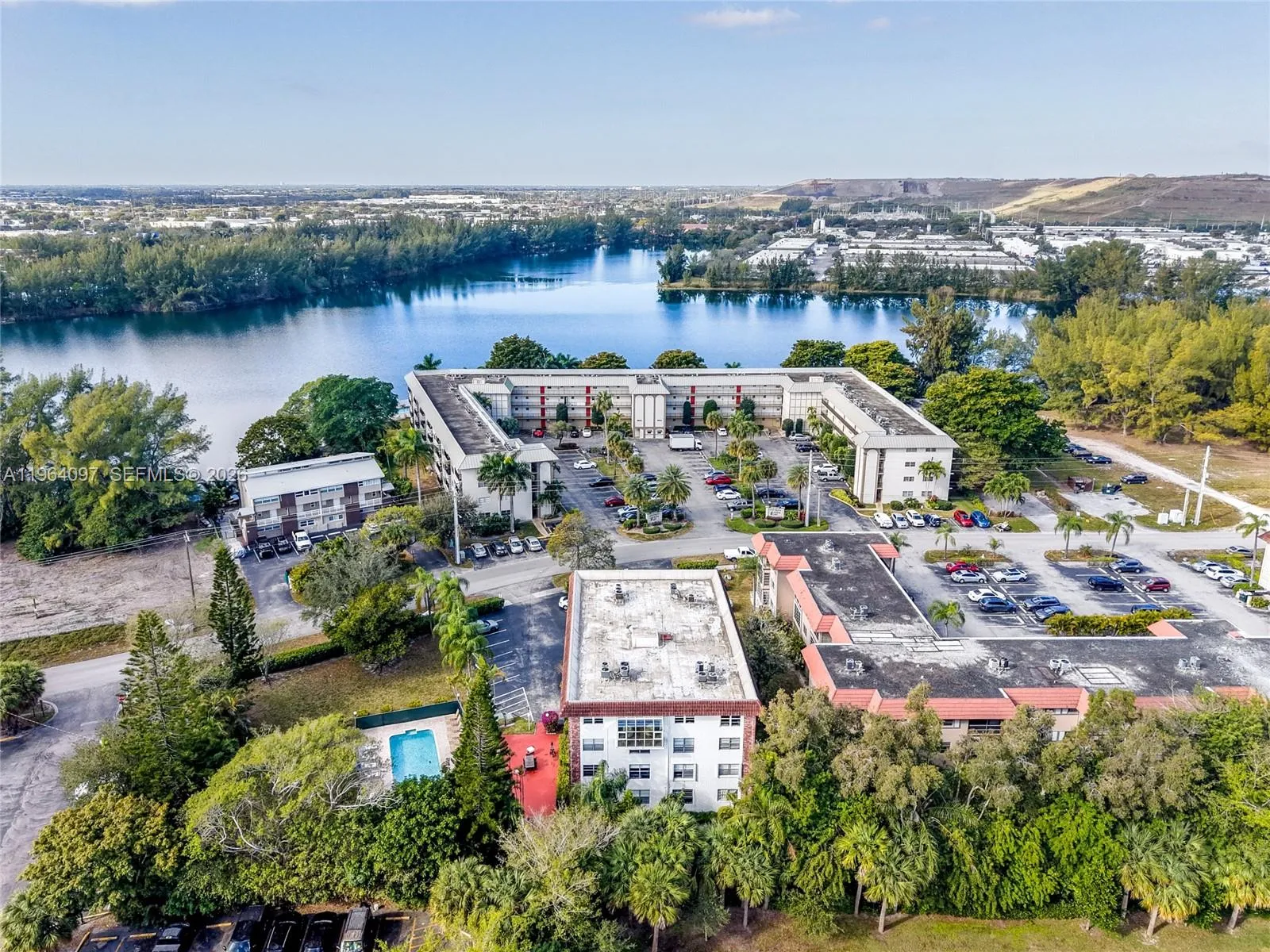 3910 Crystal Lake Dr 401, Deerfield Beach, Florida, Deerfield Beach, Florida 33064, 4 Bedrooms Bedrooms, ,2 BathroomsBathrooms,Residential,For Sale,3910 Crystal Lake Dr 401, Deerfield Beach, Florida,A11964097