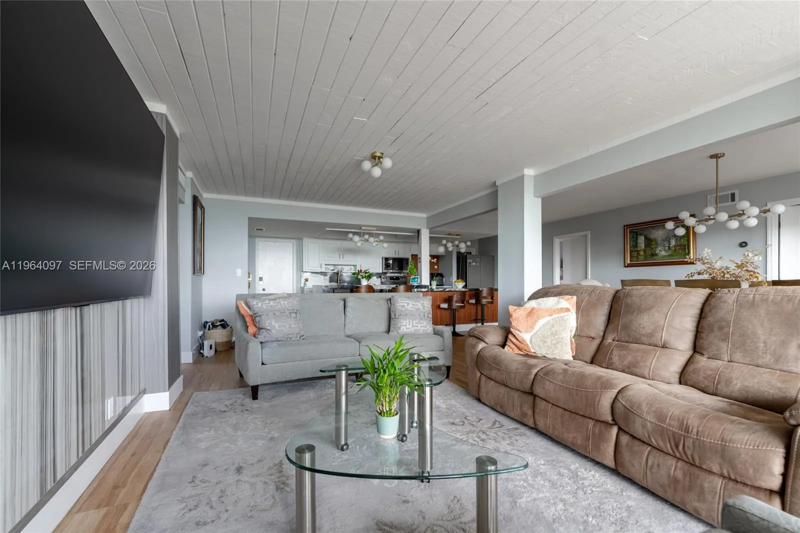 3910 Crystal Lake Dr 401, Deerfield Beach, Florida, Deerfield Beach, Florida 33064, 4 Bedrooms Bedrooms, ,2 BathroomsBathrooms,Residential,For Sale,3910 Crystal Lake Dr 401, Deerfield Beach, Florida,A11964097