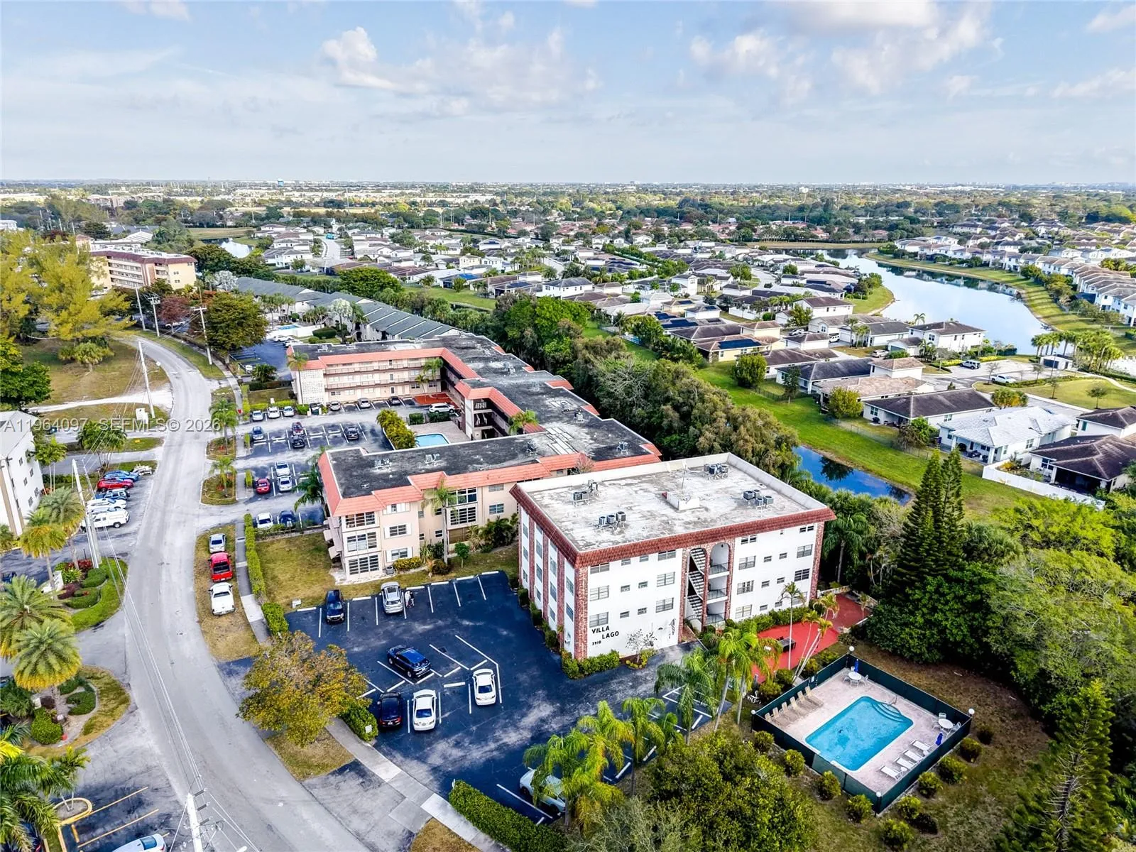 3910 Crystal Lake Dr 401, Deerfield Beach, Florida, Deerfield Beach, Florida 33064, 4 Bedrooms Bedrooms, ,2 BathroomsBathrooms,Residential,For Sale,3910 Crystal Lake Dr 401, Deerfield Beach, Florida,A11964097