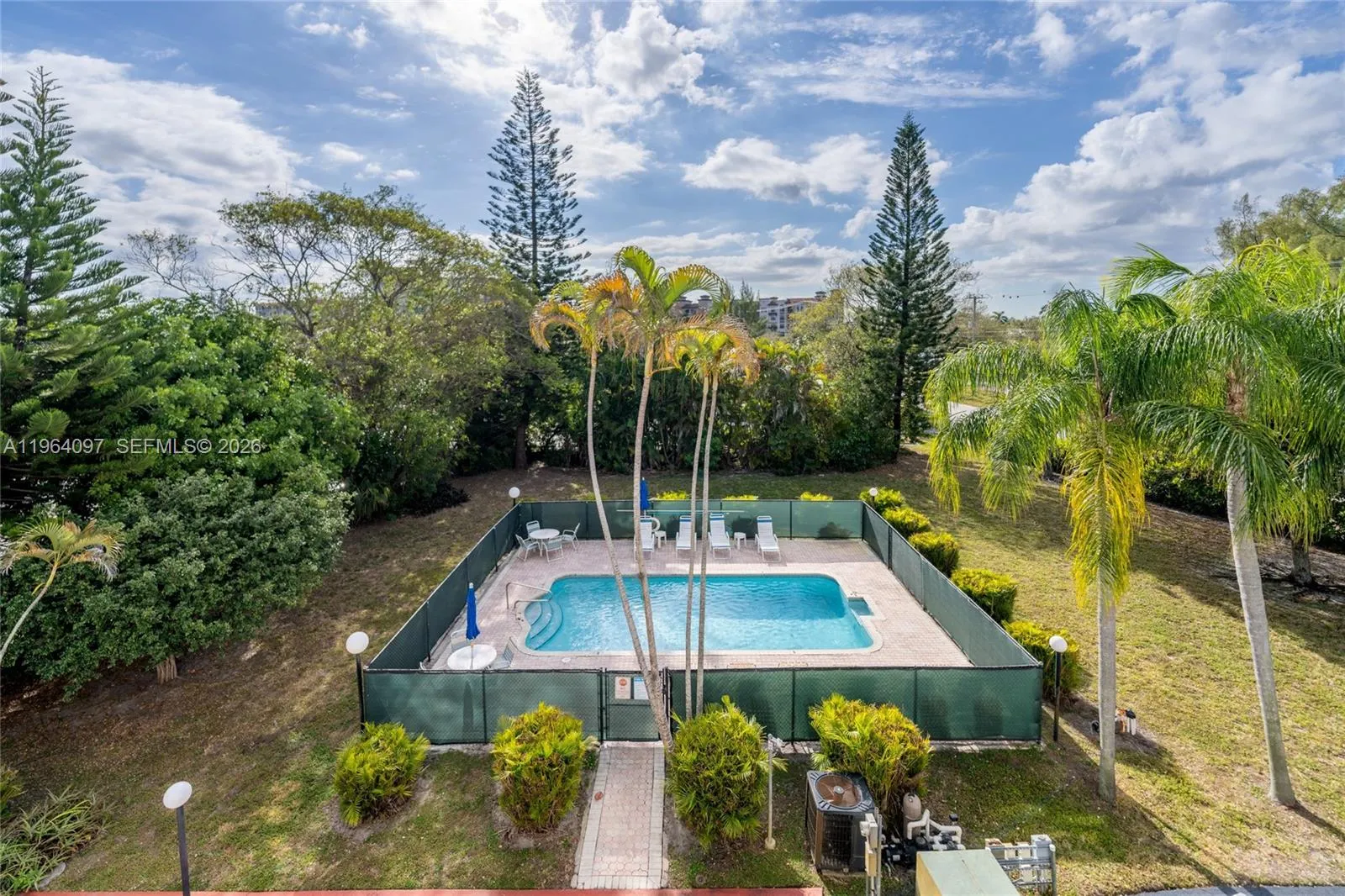 3910 Crystal Lake Dr 401, Deerfield Beach, Florida, Deerfield Beach, Florida 33064, 4 Bedrooms Bedrooms, ,2 BathroomsBathrooms,Residential,For Sale,3910 Crystal Lake Dr 401, Deerfield Beach, Florida,A11964097