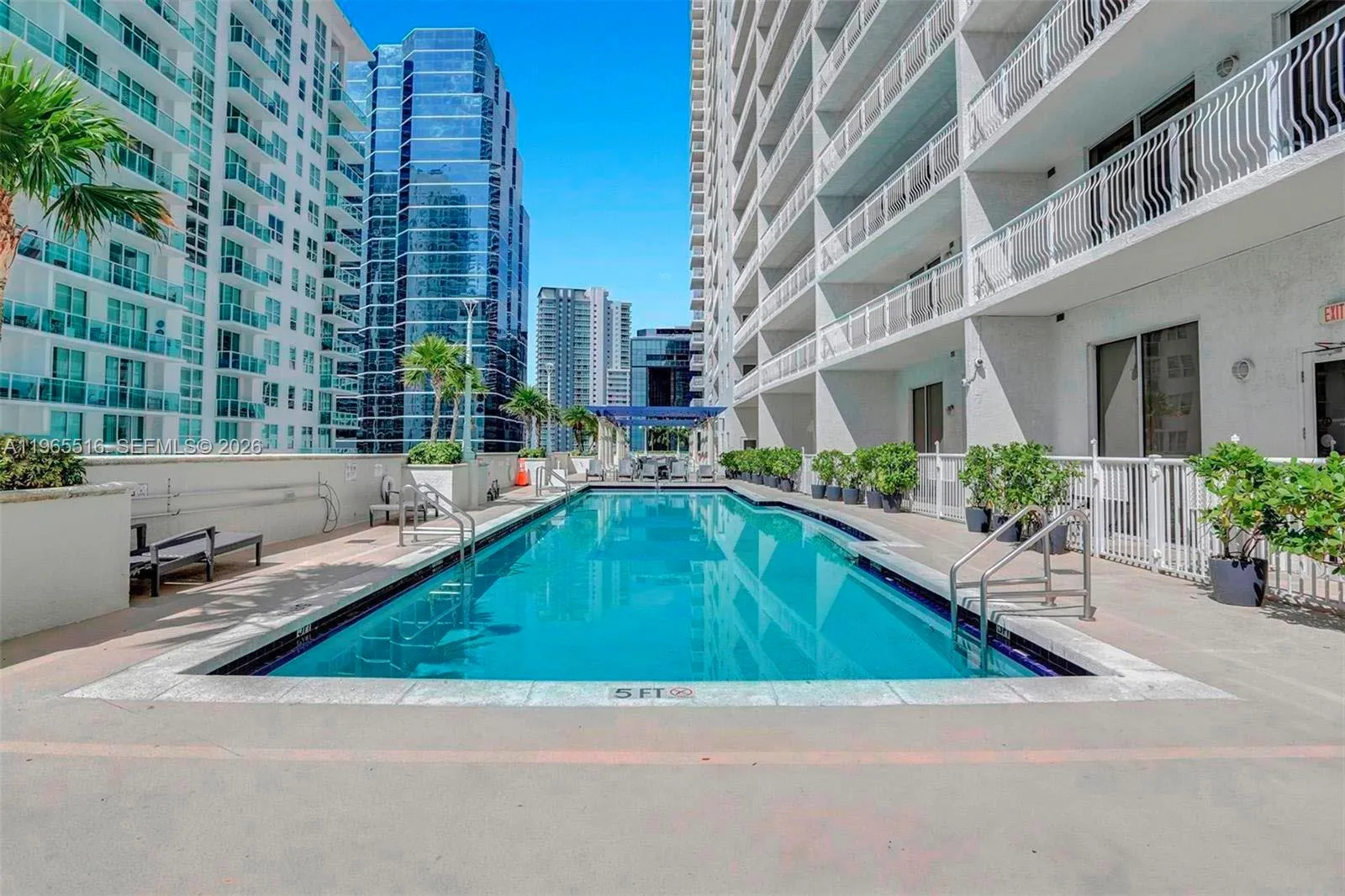 1200 N Brickell Bay Dr 2222, Miami, Florida 33131, Miami, Florida 33131, 1 Bedroom Bedrooms, ,1 BathroomBathrooms,Residential,For Sale,1200 N Brickell Bay Dr 2222, Miami, Florida 33131,A11965516