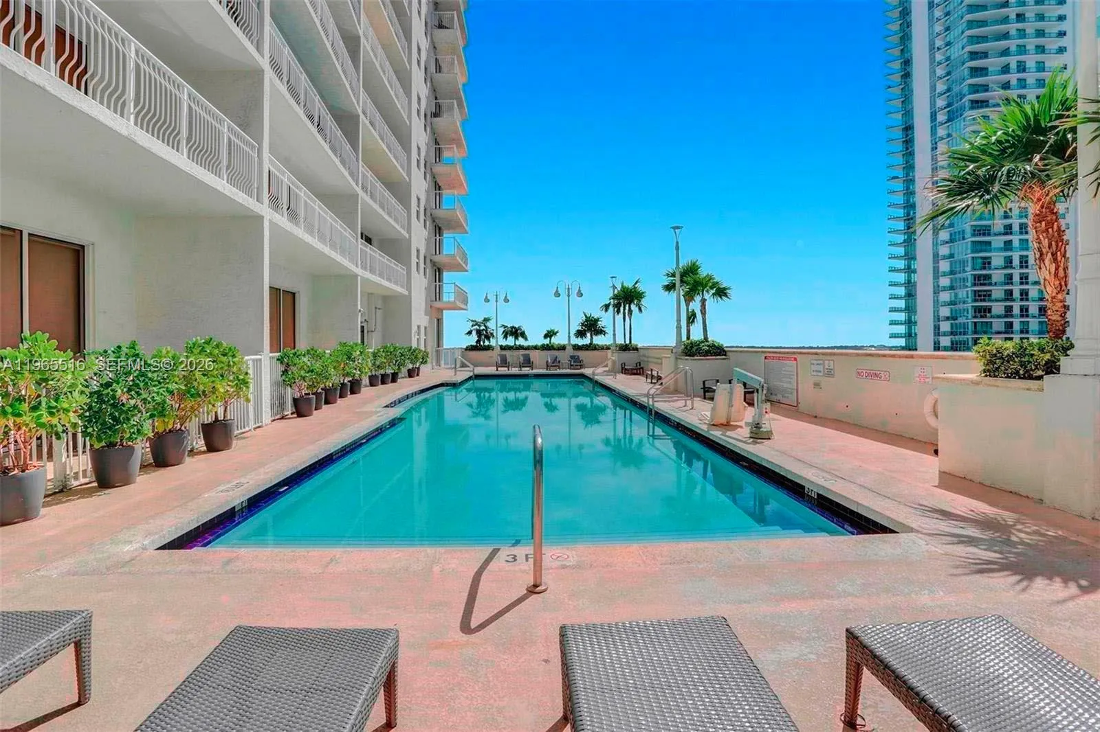 1200 N Brickell Bay Dr 2222, Miami, Florida 33131, Miami, Florida 33131, 1 Bedroom Bedrooms, ,1 BathroomBathrooms,Residential,For Sale,1200 N Brickell Bay Dr 2222, Miami, Florida 33131,A11965516
