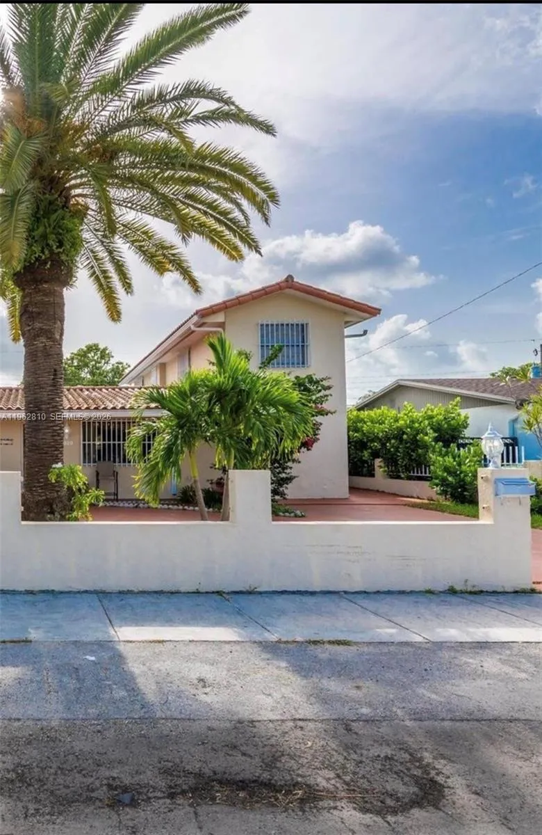 2820 Sw 95th Ave, Miami, Florida 33165, Miami, Florida 33165, 3 Bedrooms Bedrooms, ,2 BathroomsBathrooms,Residential Lease,For Rent,2820 Sw 95th Ave, Miami, Florida 33165,A11962810