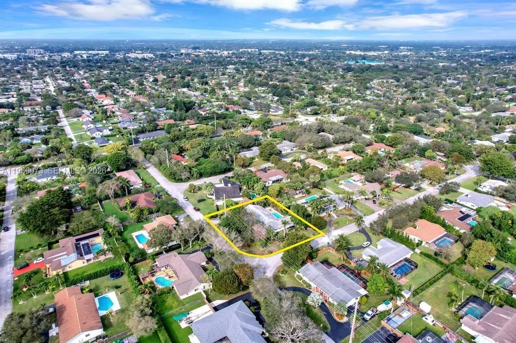 8501 Sw 178th St 1, Palmetto Bay, Florida 33157, Palmetto Bay, Florida 33157, 4 Bedrooms Bedrooms, ,3 BathroomsBathrooms,Residential Lease,For Rent,8501 Sw 178th St 1, Palmetto Bay, Florida 33157,A11966073