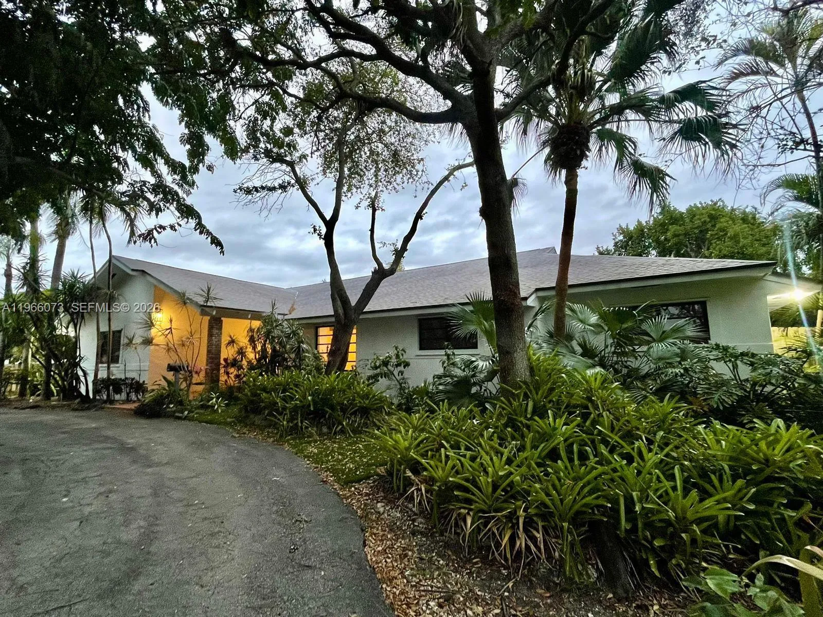 8501 Sw 178th St 1, Palmetto Bay, Florida 33157, Palmetto Bay, Florida 33157, 4 Bedrooms Bedrooms, ,3 BathroomsBathrooms,Residential Lease,For Rent,8501 Sw 178th St 1, Palmetto Bay, Florida 33157,A11966073