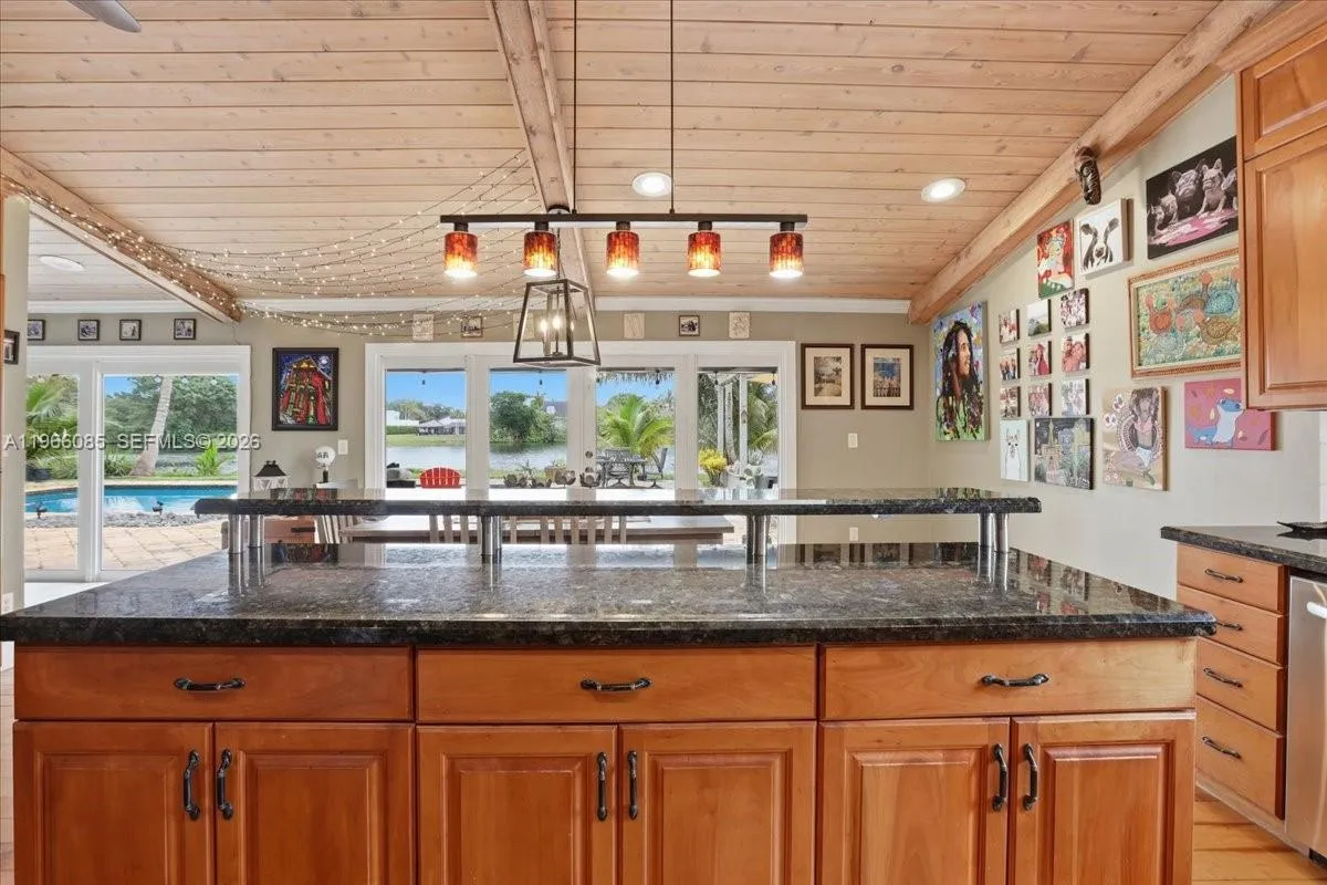 960 Bayberry Point Dr, Plantation, Florida 33324, Plantation, Florida 33324, 4 Bedrooms Bedrooms, ,3 BathroomsBathrooms,Residential,For Sale,960 Bayberry Point Dr, Plantation, Florida 33324,A11966085