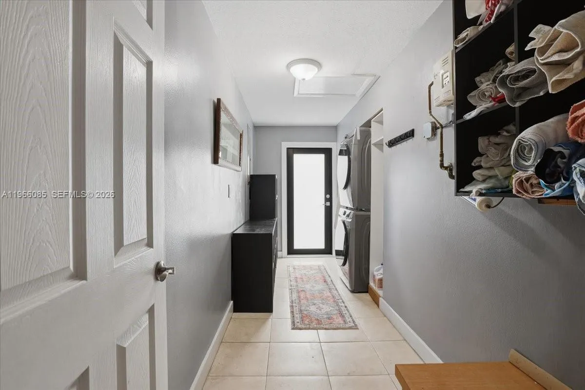 960 Bayberry Point Dr, Plantation, Florida 33324, Plantation, Florida 33324, 4 Bedrooms Bedrooms, ,3 BathroomsBathrooms,Residential,For Sale,960 Bayberry Point Dr, Plantation, Florida 33324,A11966085