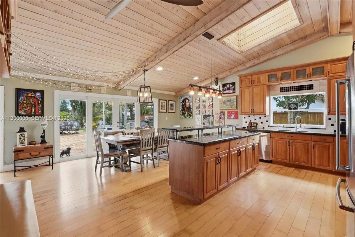 960 Bayberry Point Dr, Plantation, Florida 33324, Plantation, Florida 33324, 4 Bedrooms Bedrooms, ,3 BathroomsBathrooms,Residential,For Sale,960 Bayberry Point Dr, Plantation, Florida 33324,A11966085