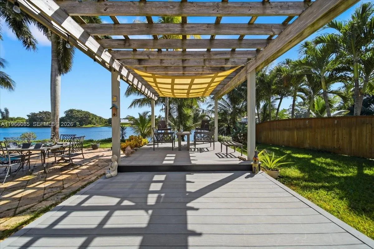 960 Bayberry Point Dr, Plantation, Florida 33324, Plantation, Florida 33324, 4 Bedrooms Bedrooms, ,3 BathroomsBathrooms,Residential,For Sale,960 Bayberry Point Dr, Plantation, Florida 33324,A11966085