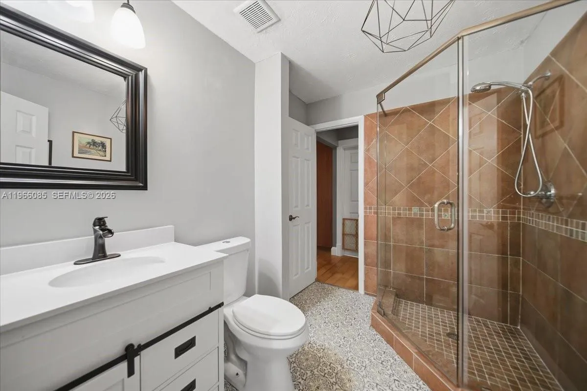 960 Bayberry Point Dr, Plantation, Florida 33324, Plantation, Florida 33324, 4 Bedrooms Bedrooms, ,3 BathroomsBathrooms,Residential,For Sale,960 Bayberry Point Dr, Plantation, Florida 33324,A11966085