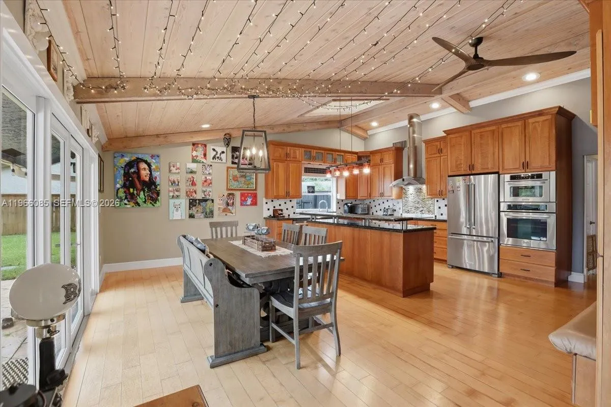 960 Bayberry Point Dr, Plantation, Florida 33324, Plantation, Florida 33324, 4 Bedrooms Bedrooms, ,3 BathroomsBathrooms,Residential,For Sale,960 Bayberry Point Dr, Plantation, Florida 33324,A11966085