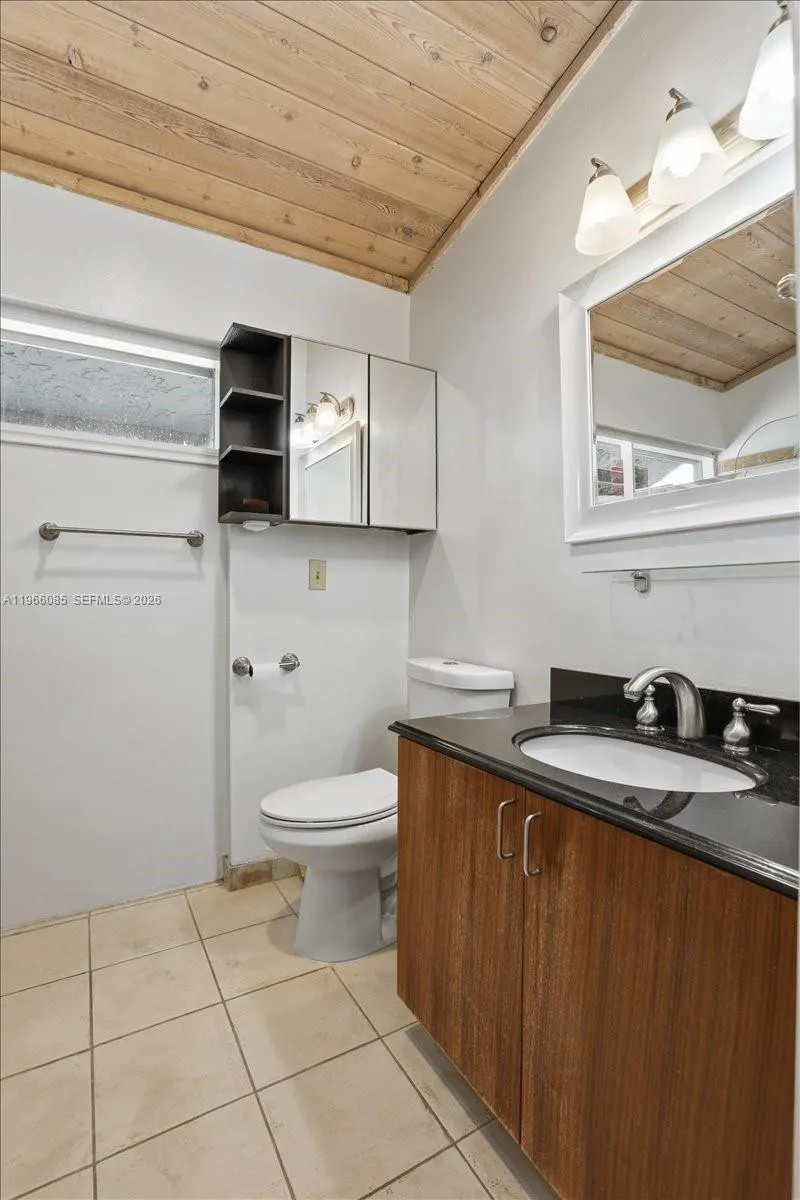 960 Bayberry Point Dr, Plantation, Florida 33324, Plantation, Florida 33324, 4 Bedrooms Bedrooms, ,3 BathroomsBathrooms,Residential,For Sale,960 Bayberry Point Dr, Plantation, Florida 33324,A11966085