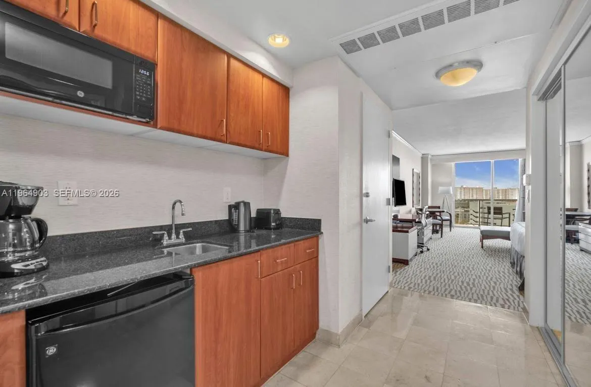 18001 Collins Ave 917, Sunny Isles Beach, Florida, Sunny Isles Beach, Florida 33160, ,1 BathroomBathrooms,Residential,For Sale,18001 Collins Ave 917, Sunny Isles Beach, Florida ,A11964903