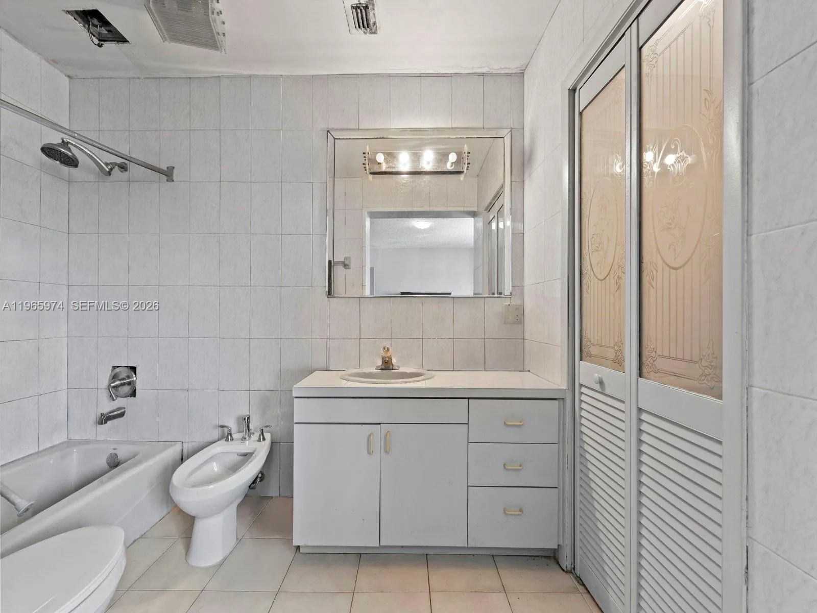 655 W 70th Pl, Hialeah, Florida 33014, Hialeah, Florida 33014, 4 Bedrooms Bedrooms, ,2 BathroomsBathrooms,Residential,For Sale,655 W 70th Pl, Hialeah, Florida 33014,A11965974