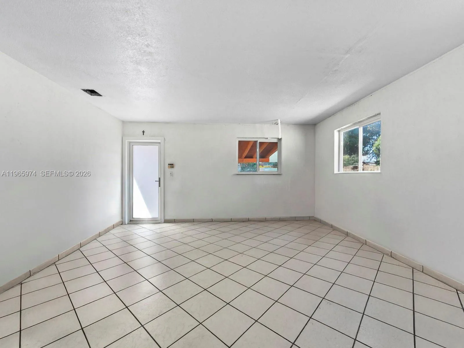 655 W 70th Pl, Hialeah, Florida 33014, Hialeah, Florida 33014, 4 Bedrooms Bedrooms, ,2 BathroomsBathrooms,Residential,For Sale,655 W 70th Pl, Hialeah, Florida 33014,A11965974