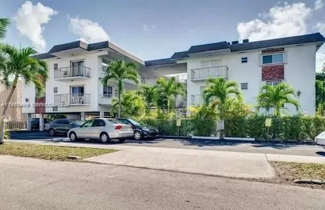 1840 Dewey St 103, Hollywood, Florida 33020, Hollywood, Florida 33020, 1 Bedroom Bedrooms, ,1 BathroomBathrooms,Residential,For Sale,1840 Dewey St 103, Hollywood, Florida 33020,A11965449