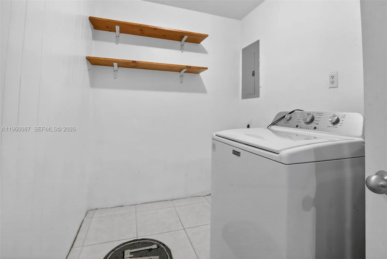 4998 Sw 92nd Ter, Cooper City, Florida 33328, Cooper City, Florida 33328, 2 Bedrooms Bedrooms, ,1 BathroomBathrooms,Residential,For Sale,4998 Sw 92nd Ter, Cooper City, Florida 33328,A11966087