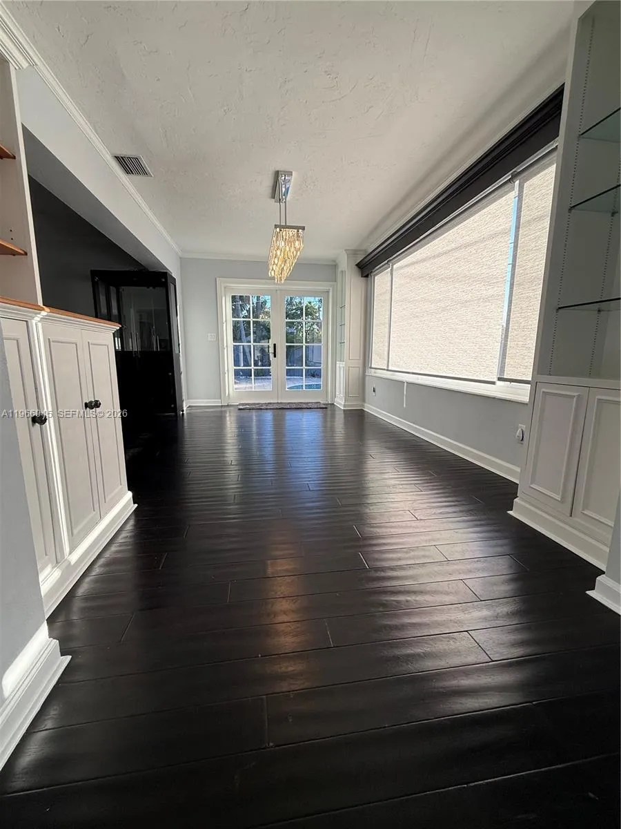 561 Se 3rd Ter, Pompano Beach, Florida 33060, Pompano Beach, Florida 33060, 3 Bedrooms Bedrooms, 8 Rooms Rooms,2 BathroomsBathrooms,Residential,For Sale,561 Se 3rd Ter, Pompano Beach, Florida 33060,A11966045