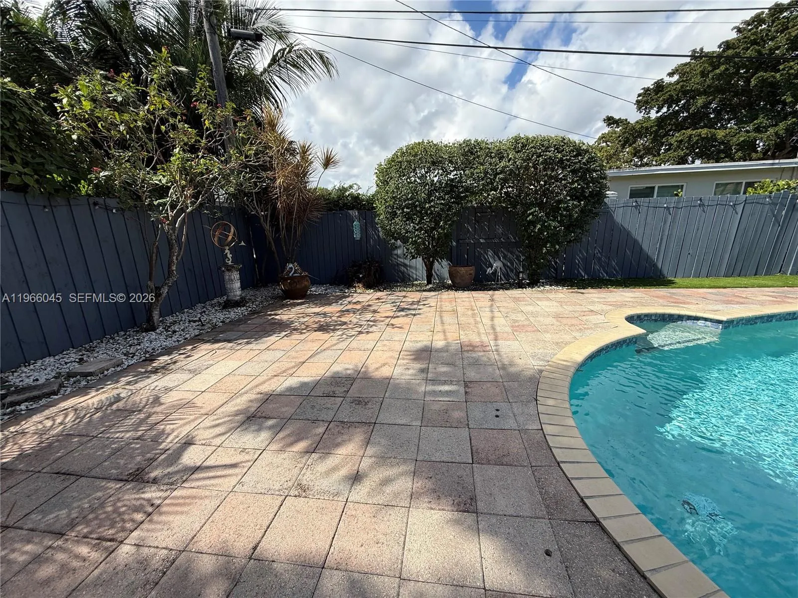 561 Se 3rd Ter, Pompano Beach, Florida 33060, Pompano Beach, Florida 33060, 3 Bedrooms Bedrooms, 8 Rooms Rooms,2 BathroomsBathrooms,Residential,For Sale,561 Se 3rd Ter, Pompano Beach, Florida 33060,A11966045