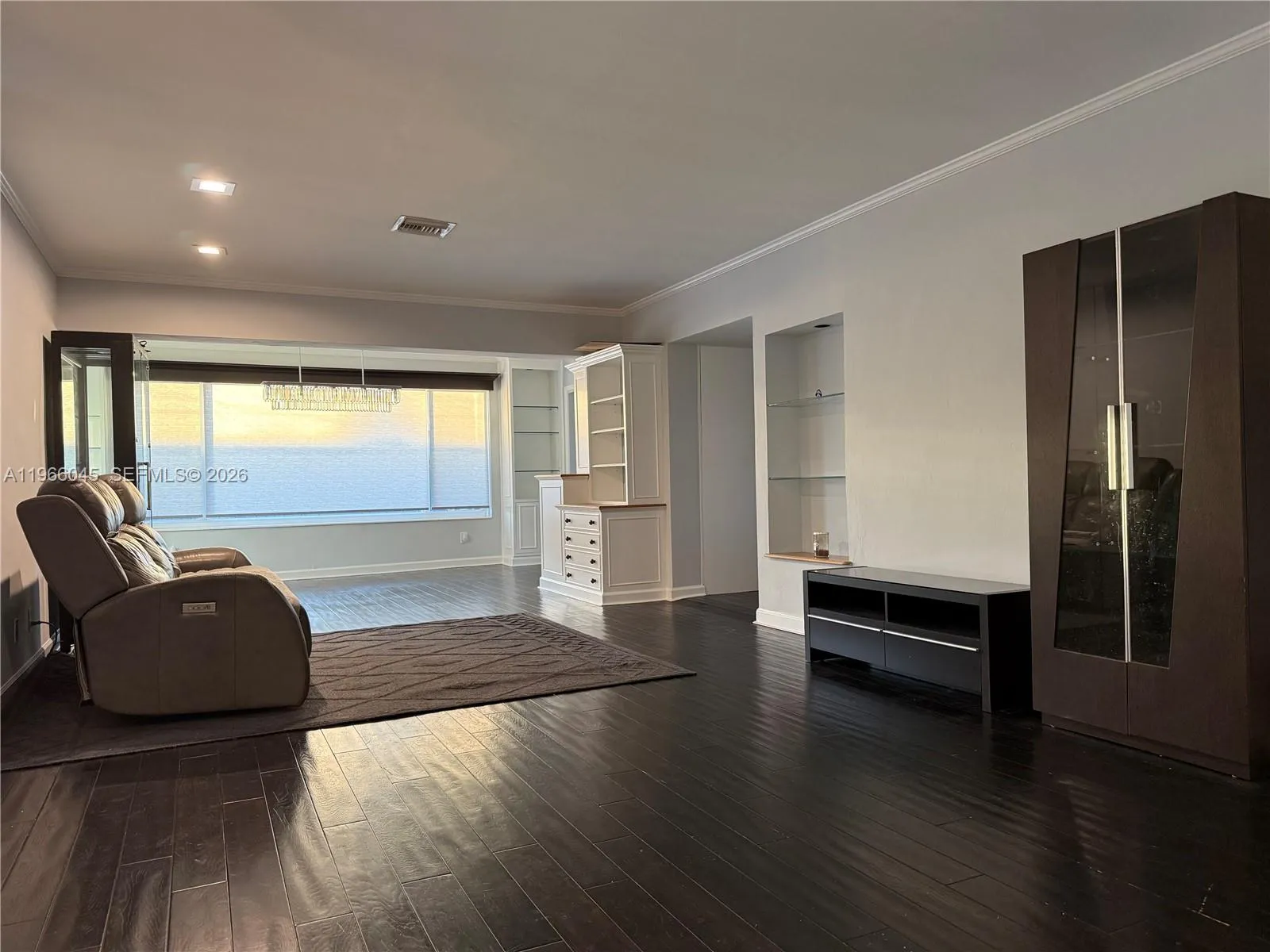 561 Se 3rd Ter, Pompano Beach, Florida 33060, Pompano Beach, Florida 33060, 3 Bedrooms Bedrooms, 8 Rooms Rooms,2 BathroomsBathrooms,Residential,For Sale,561 Se 3rd Ter, Pompano Beach, Florida 33060,A11966045