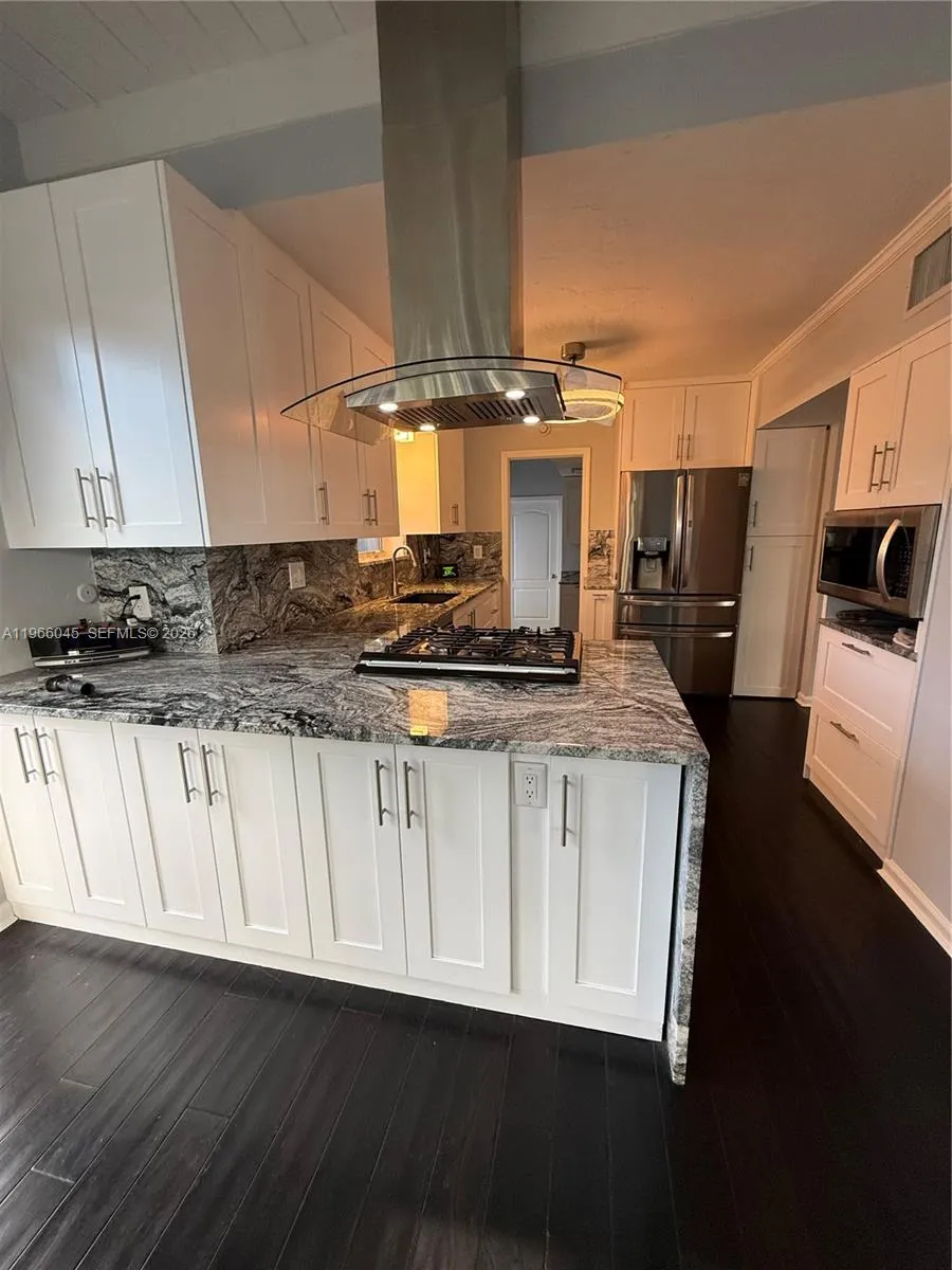 561 Se 3rd Ter, Pompano Beach, Florida 33060, Pompano Beach, Florida 33060, 3 Bedrooms Bedrooms, 8 Rooms Rooms,2 BathroomsBathrooms,Residential,For Sale,561 Se 3rd Ter, Pompano Beach, Florida 33060,A11966045