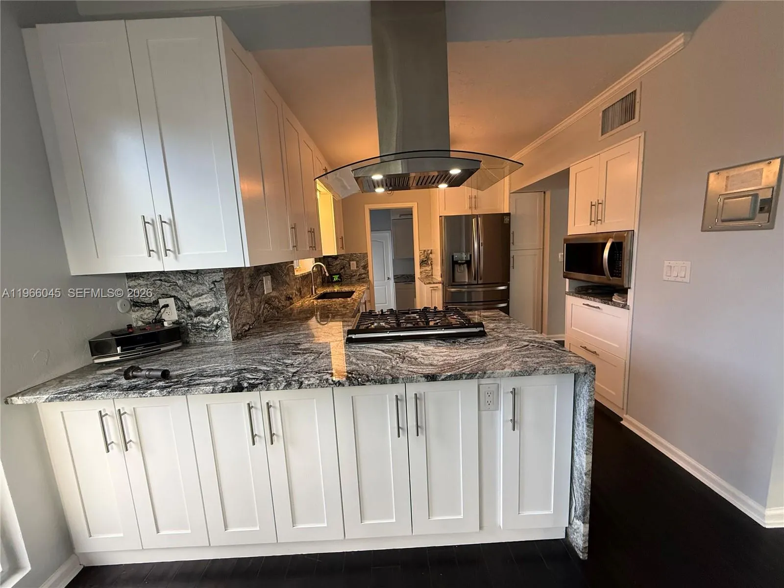 561 Se 3rd Ter, Pompano Beach, Florida 33060, Pompano Beach, Florida 33060, 3 Bedrooms Bedrooms, 8 Rooms Rooms,2 BathroomsBathrooms,Residential,For Sale,561 Se 3rd Ter, Pompano Beach, Florida 33060,A11966045