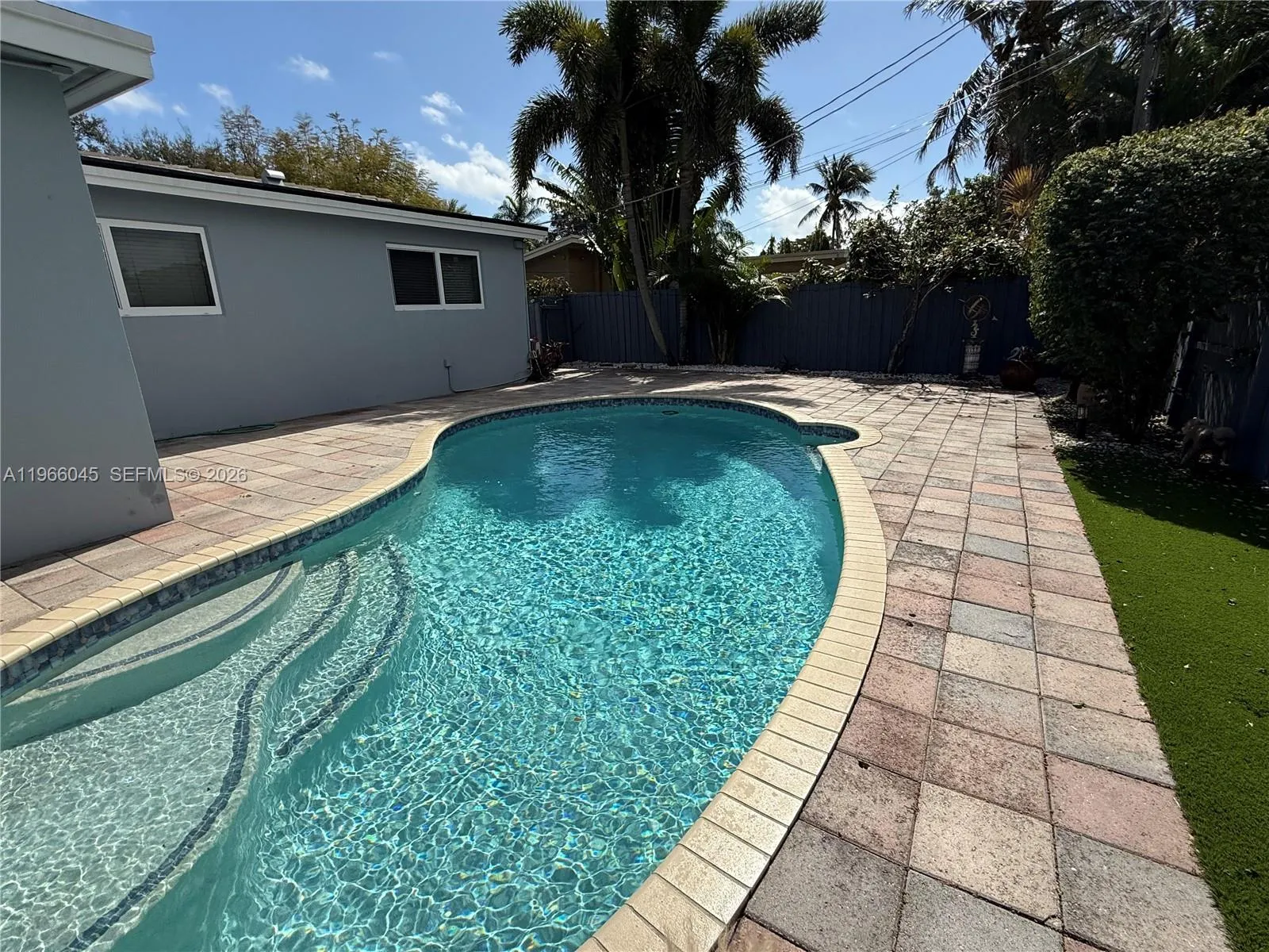 561 Se 3rd Ter, Pompano Beach, Florida 33060, Pompano Beach, Florida 33060, 3 Bedrooms Bedrooms, 8 Rooms Rooms,2 BathroomsBathrooms,Residential,For Sale,561 Se 3rd Ter, Pompano Beach, Florida 33060,A11966045