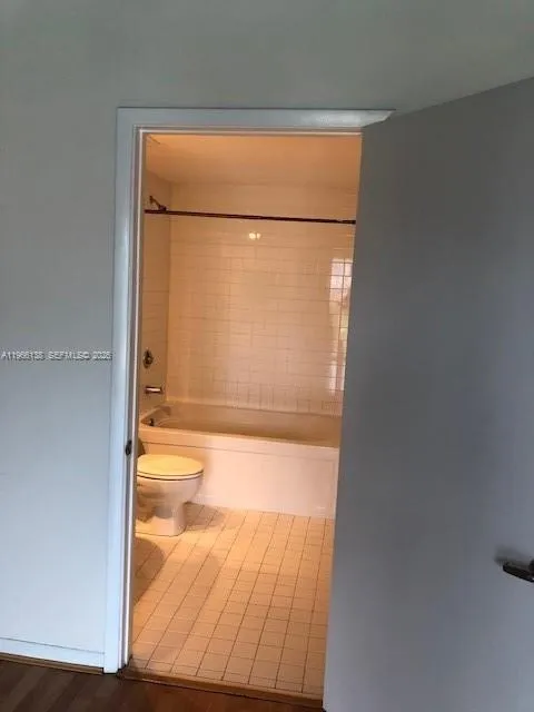 10 Sw South River Dr 704, Miami, Florida 33130, Miami, Florida 33130, 2 Bedrooms Bedrooms, ,2 BathroomsBathrooms,Residential,For Sale,10 Sw South River Dr 704, Miami, Florida 33130,A11966138