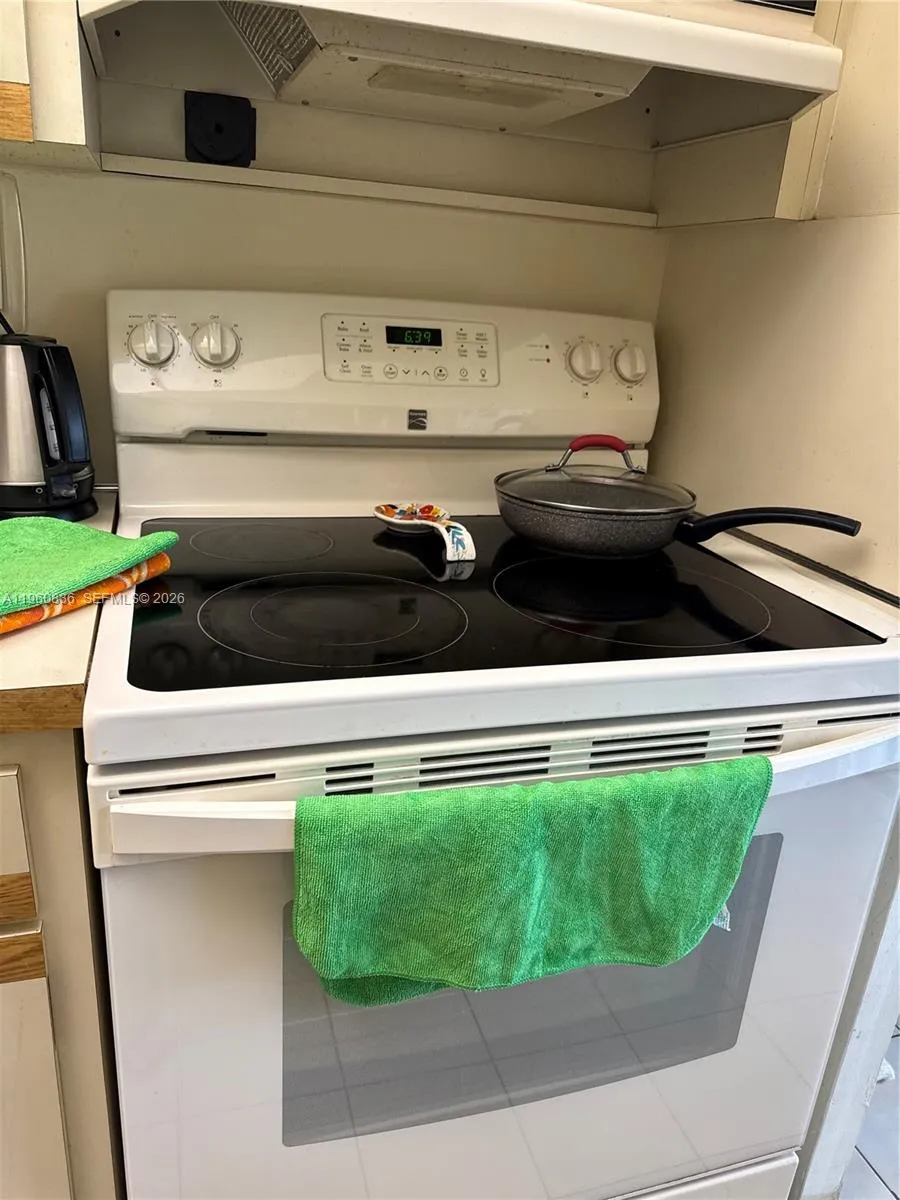 9350 W Flagler St 105a, Miami, Florida 33174, Miami, Florida 33174, 1 Bedroom Bedrooms, ,1 BathroomBathrooms,Residential,For Sale,9350 W Flagler St 105a, Miami, Florida 33174,A11960836