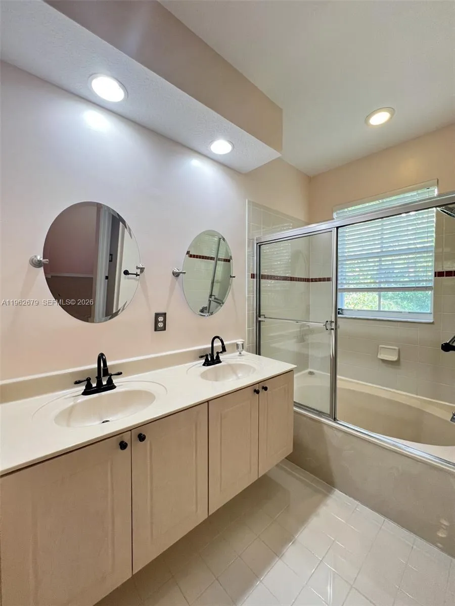 3124 Merrick Ter 1905, Margate, Florida 33063, Margate, Florida 33063, 3 Bedrooms Bedrooms, ,3 BathroomsBathrooms,Residential Lease,For Rent,3124 Merrick Ter 1905, Margate, Florida 33063,A11962679