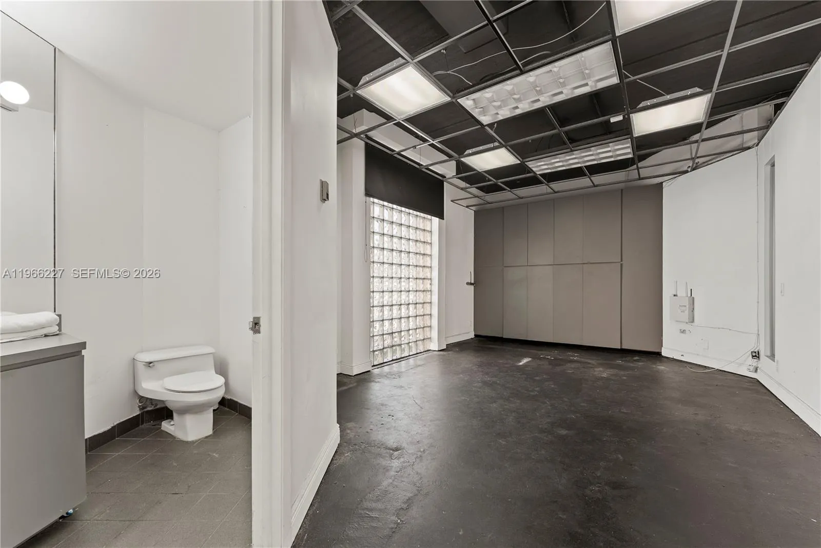 20199 Ne 16th Pl 20199, Miami, Florida 33179, Miami, Florida 33179, ,Commercial Lease,For Rent,20199 Ne 16th Pl 20199, Miami, Florida 33179,A11966227